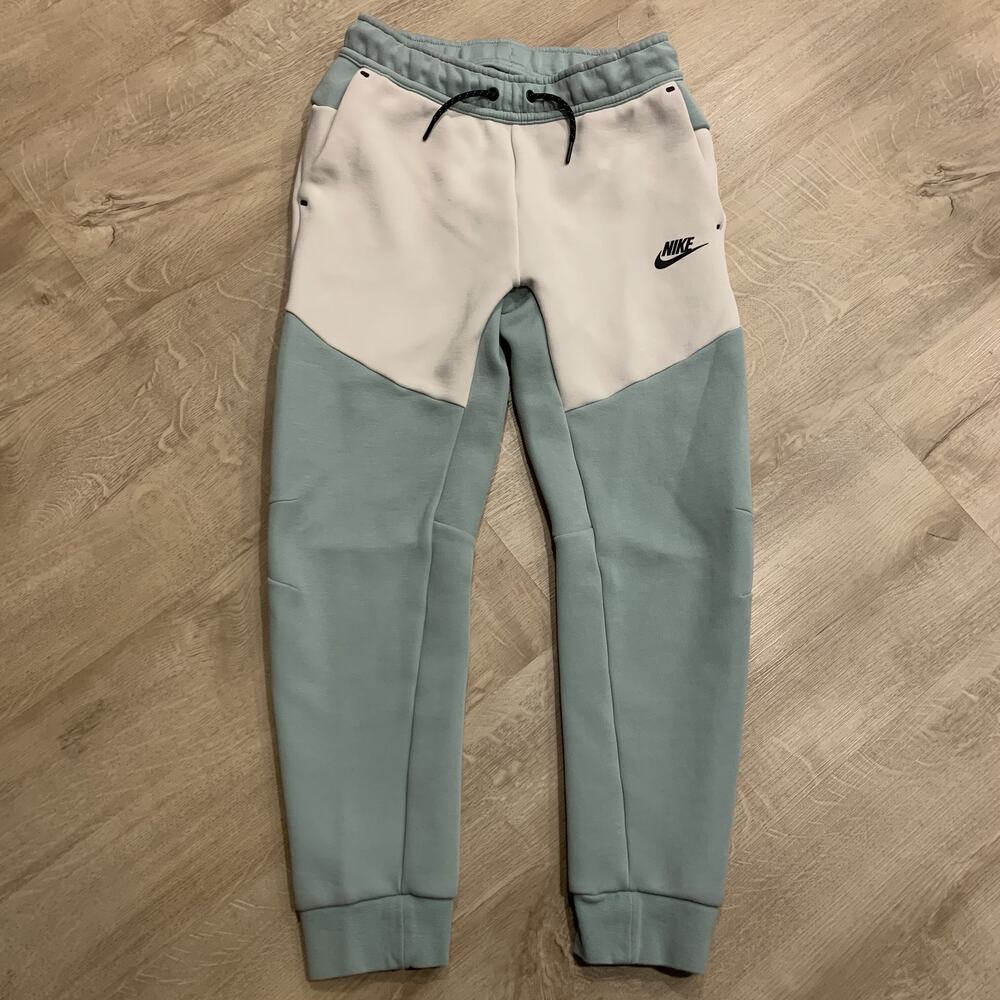 Nike Tech Fleece Sportswear Joggers Pants Youth Boys Large Sea Green Light Bone